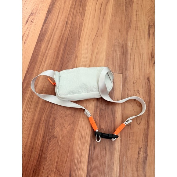lululemon everywhere belt bag beige 1L (Neo Mint) Convenient Summer Essential: Lululemon Belt